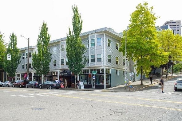 Ludlow: 701 E Pike St, Seattle, WA 98122
